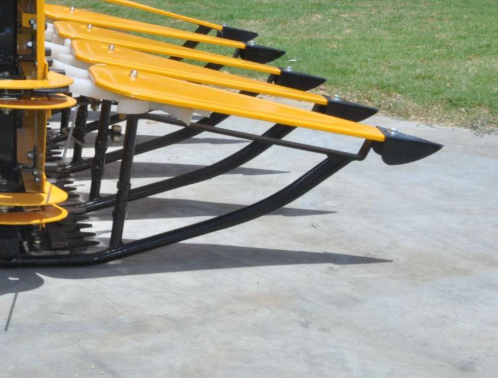 Adjustable crop divider
